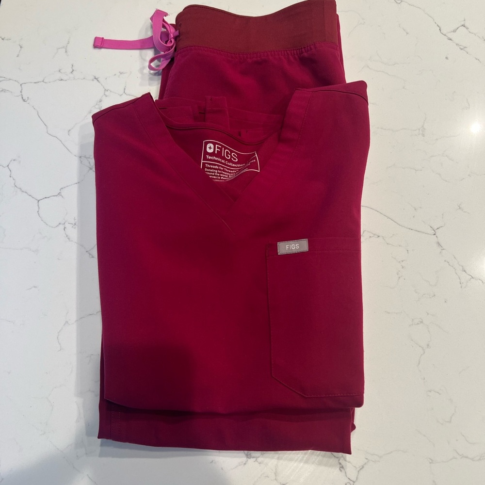Magenta scrubs set
